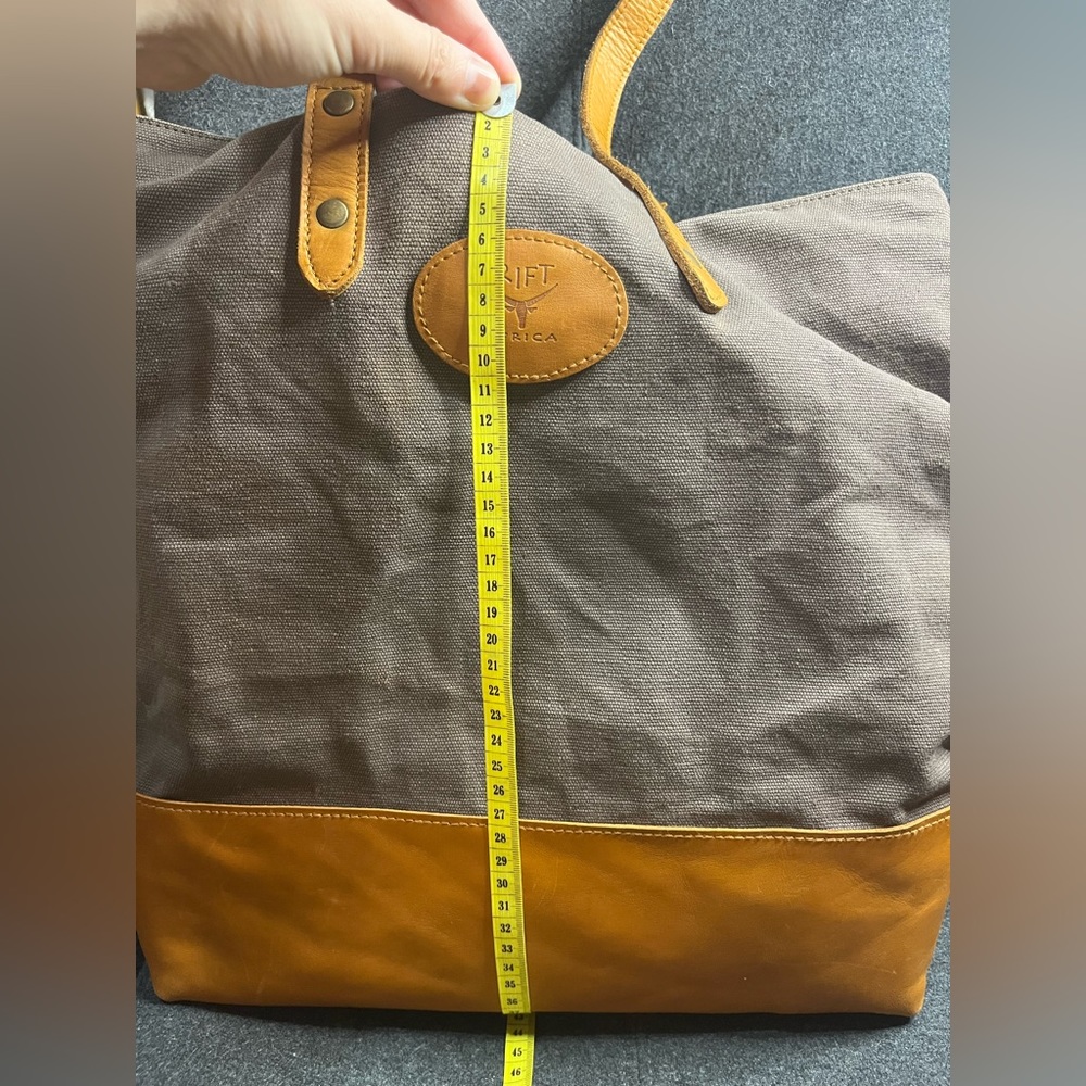 Africa Rift tote bag leather and canvas - Picture 8 of 14